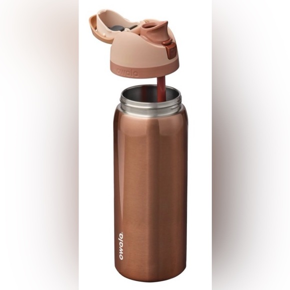 Special Edition Holiday Owala 32oz
Stainless Steel FreeSip Water Bottle - Picture 3 of 10